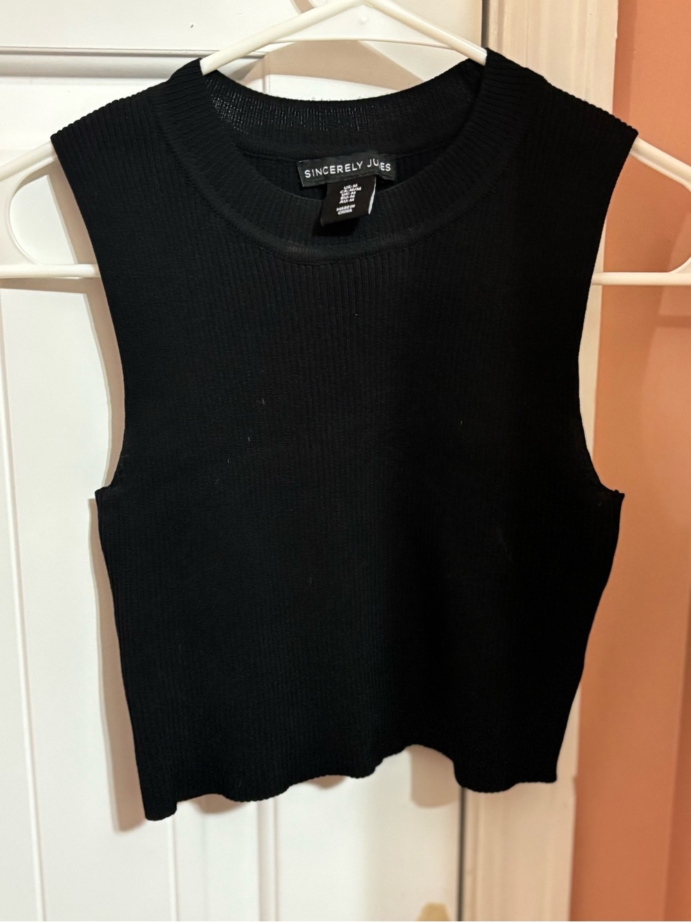 Sincerly Jules Black Ribbed Cropped Tank